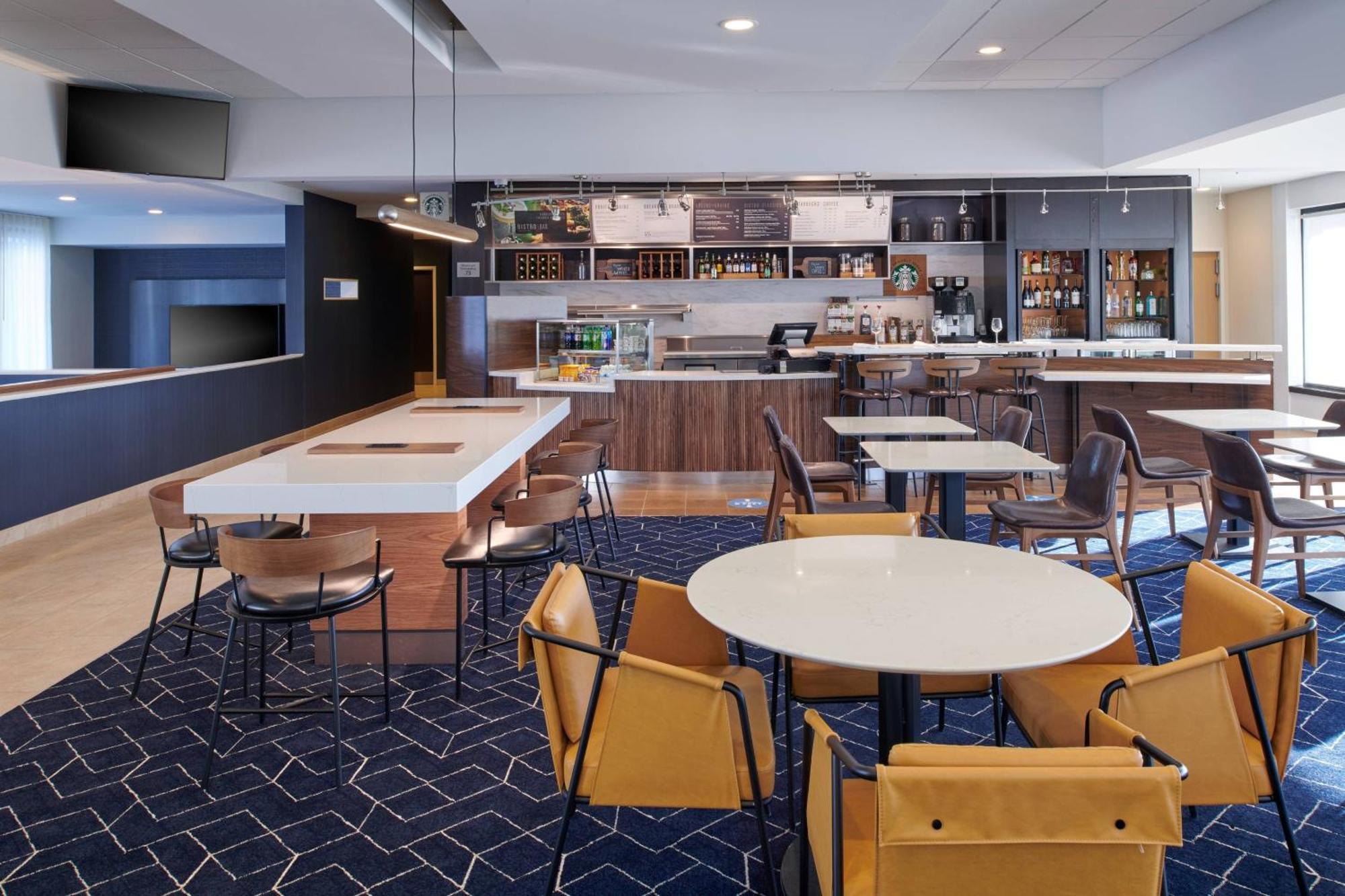 Courtyard Chicago 3* Lincolnshire